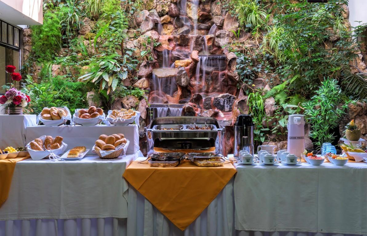 Gran Hotel Continental Кахамарка Экстерьер фото